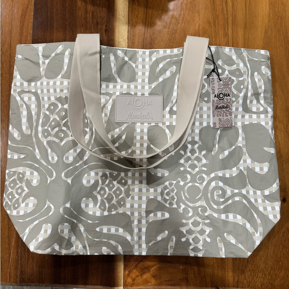 ALOHA Collection & Manuheali’i Ulu Quilt Day Tripper